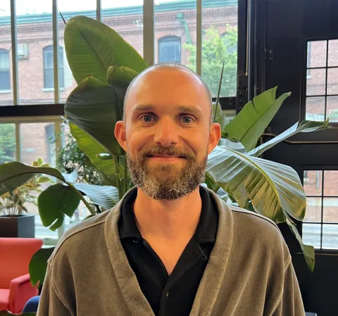 Christopher T Reinhard